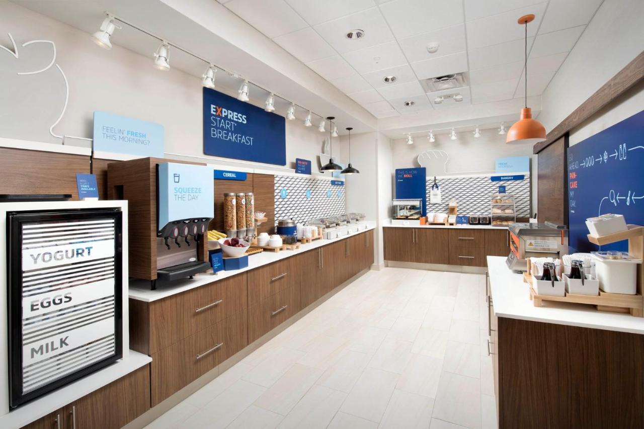 Holiday Inn Express Holly Springs - Raleigh Area By Ihg Eksteriør bilde