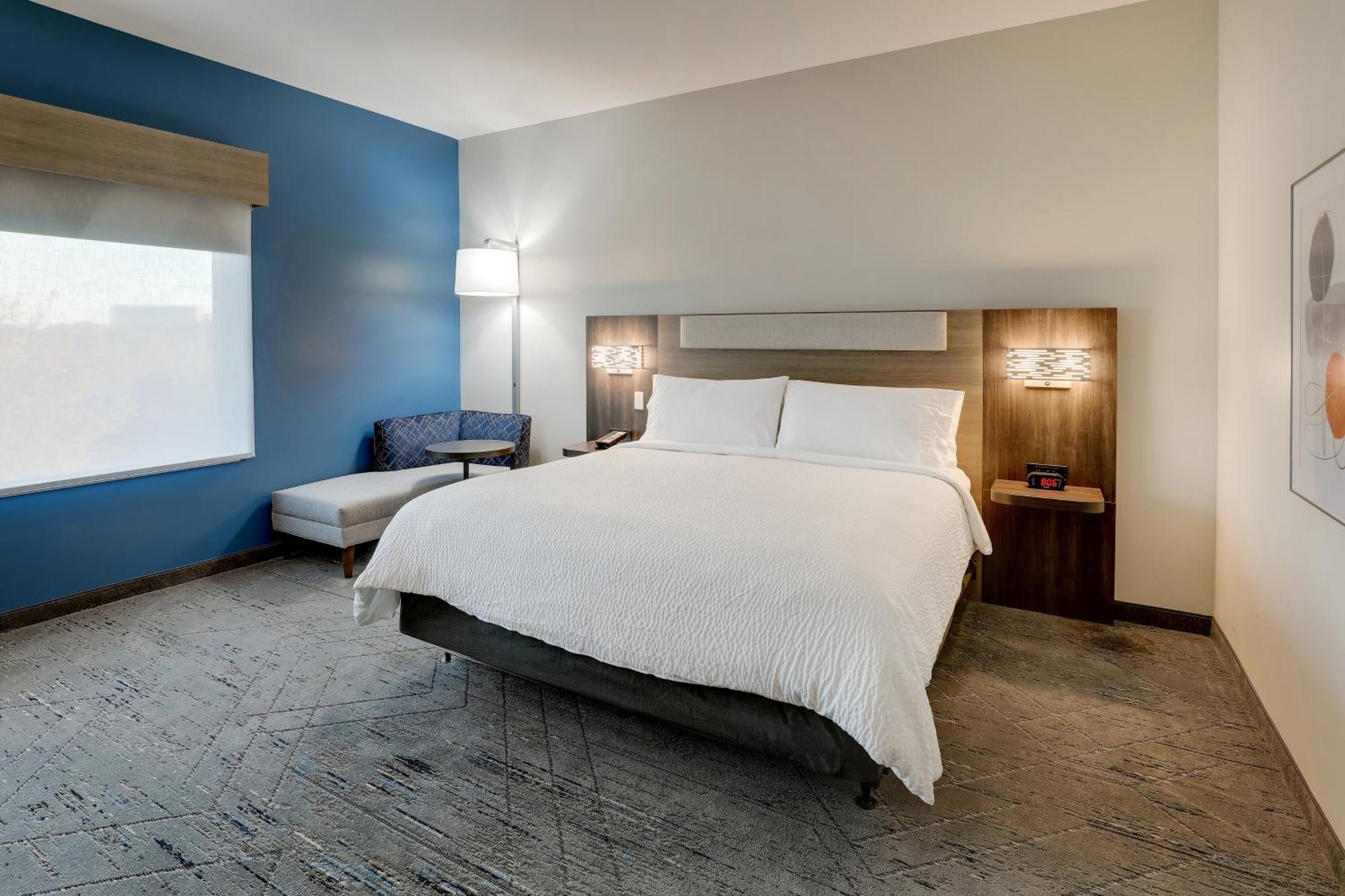 Holiday Inn Express Holly Springs - Raleigh Area By Ihg Eksteriør bilde