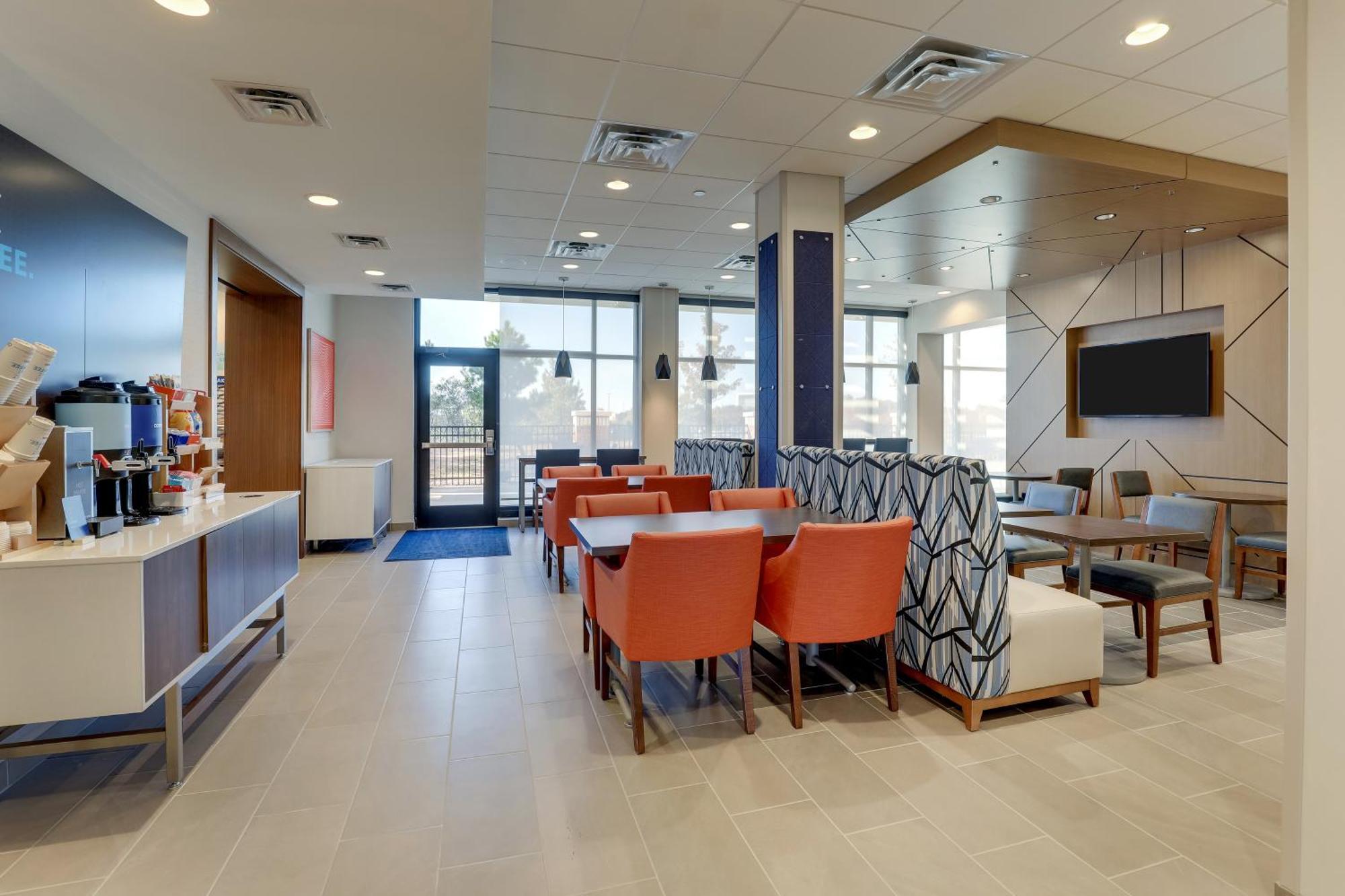 Holiday Inn Express Holly Springs - Raleigh Area By Ihg Eksteriør bilde