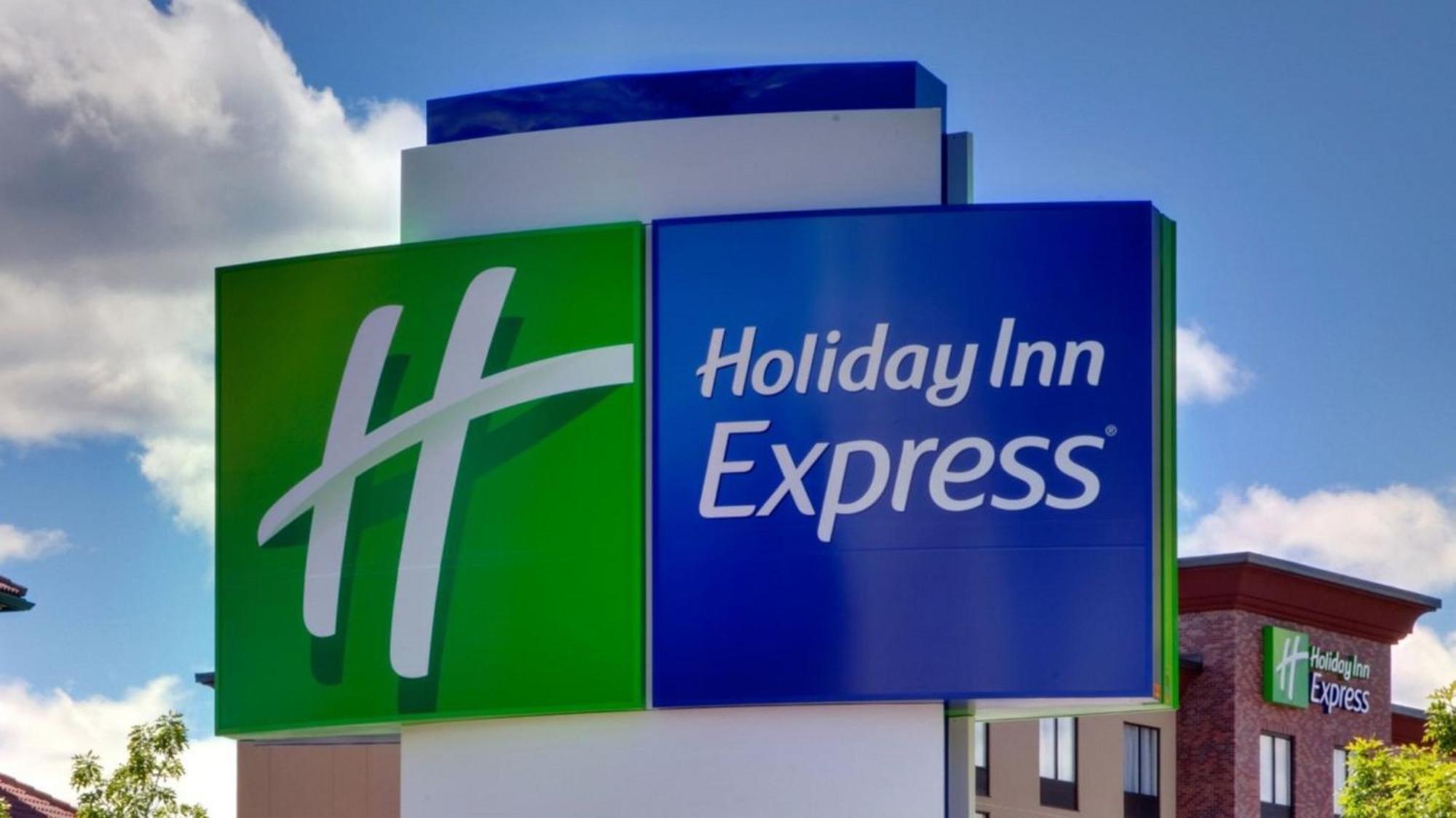 Holiday Inn Express Holly Springs - Raleigh Area By Ihg Eksteriør bilde